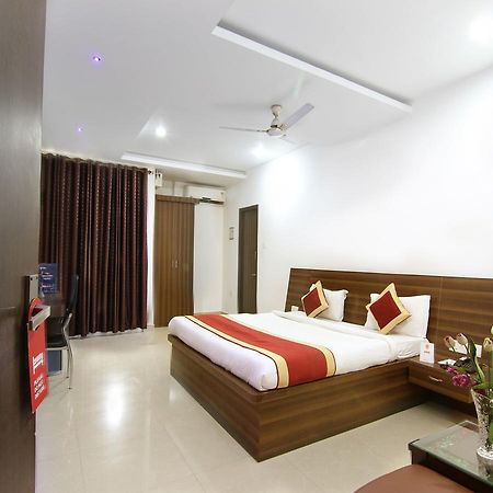 Oyo 6804 Hotel Buddha Residency Lucknow Buitenkant foto