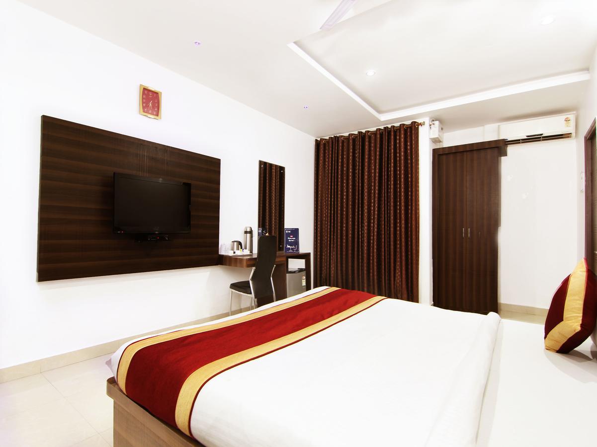 Oyo 6804 Hotel Buddha Residency Lucknow Buitenkant foto